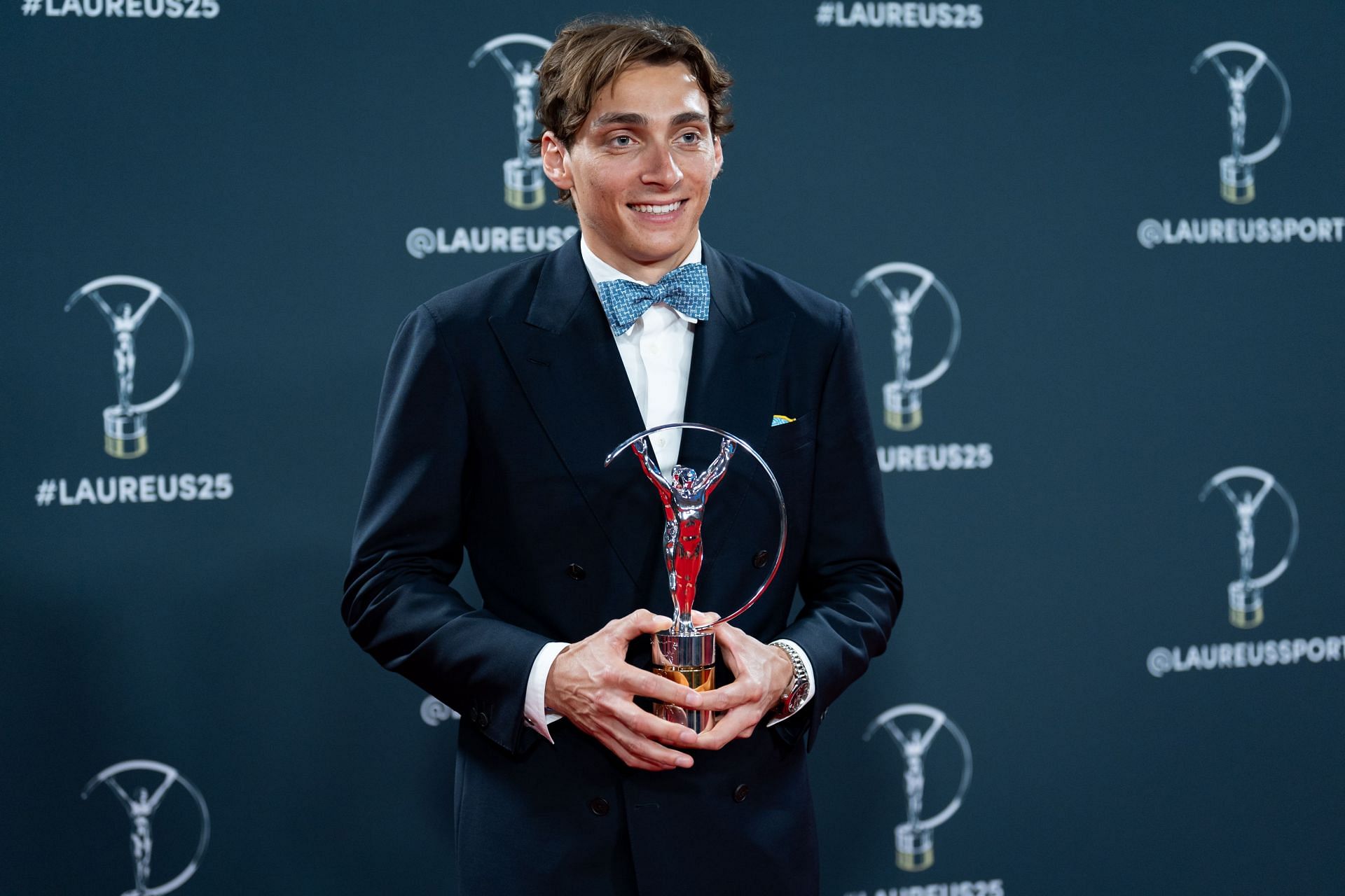 Mondo Duplantis (Image via: Getty)